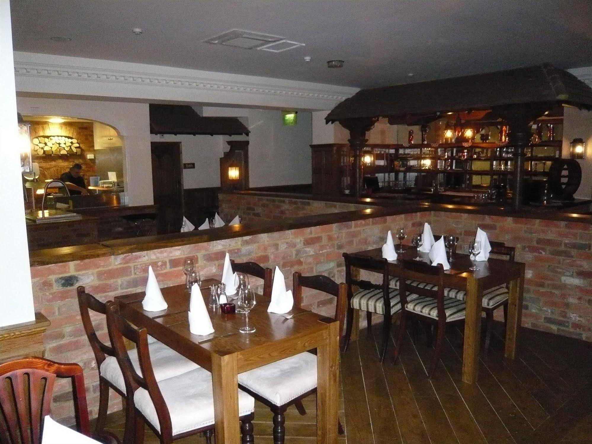 Uno Hotel Thames Maidenhead Eksteriør bilde