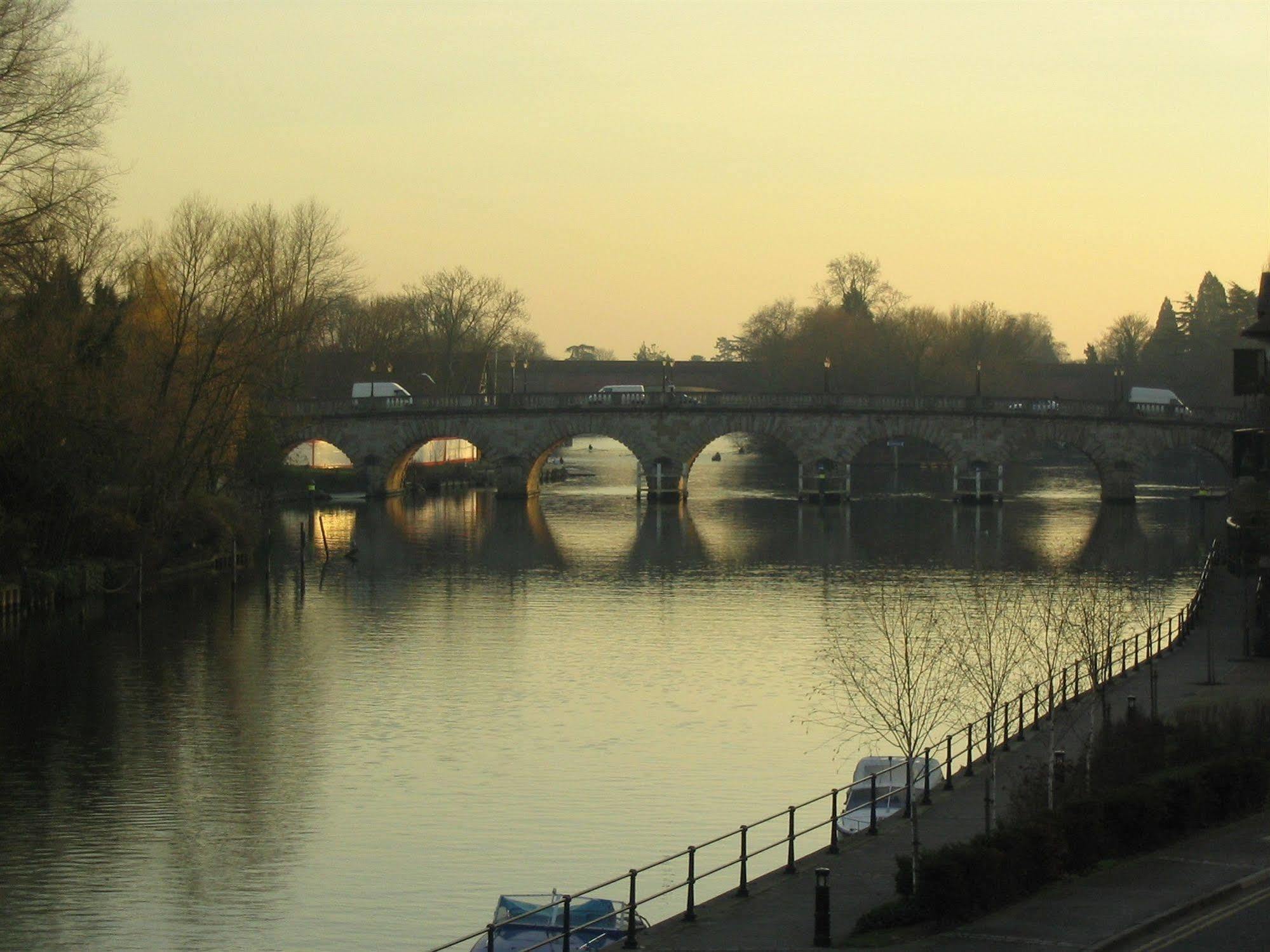 Uno Hotel Thames Maidenhead Eksteriør bilde